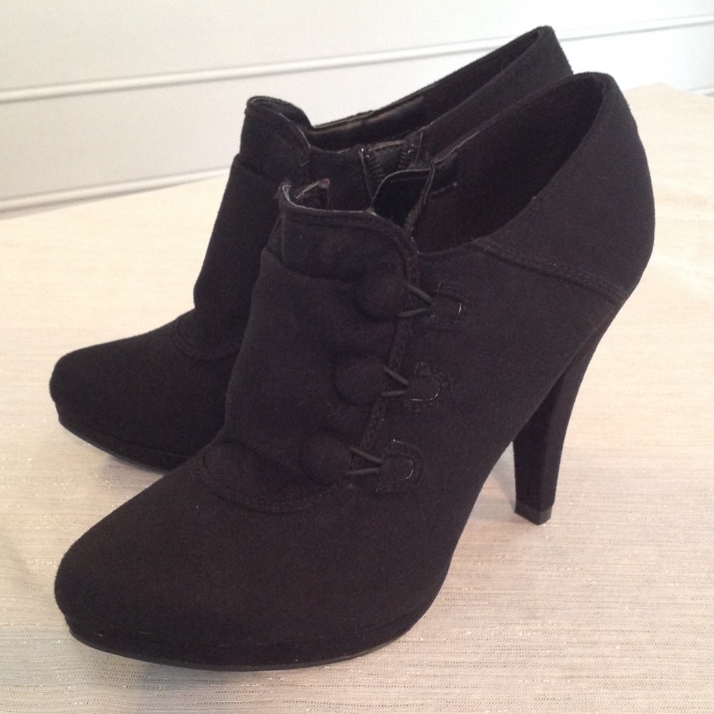 Black Felt Button Booties Limelight